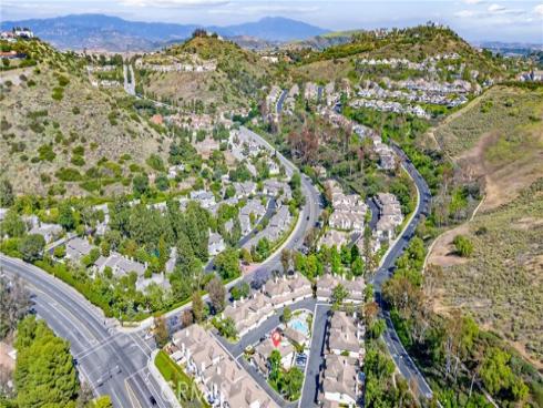 5847 E Rocking Horse 21 Way, Orange, CA