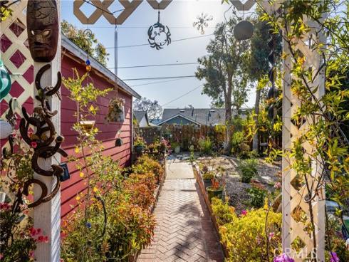 950 N Laurel Drive, Orange, CA