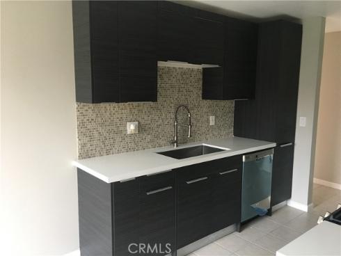 700 W La Veta G8 Avenue, Orange, CA