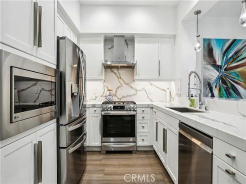 551 W Maple Avenue, Orange, CA