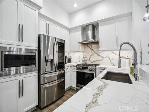 551 W Maple Avenue, Orange, CA