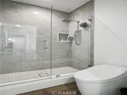 551 W Maple Avenue, Orange, CA