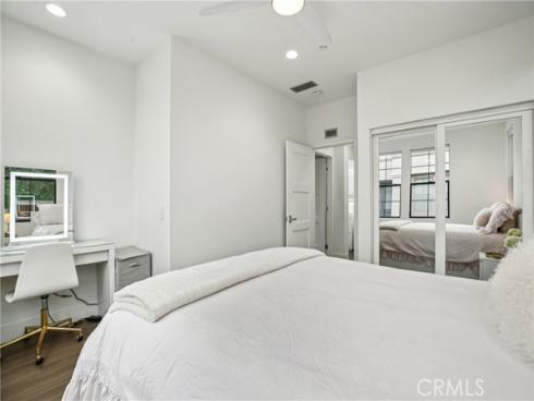 551 W Maple Avenue, Orange, CA