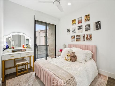 551 W Maple Avenue, Orange, CA