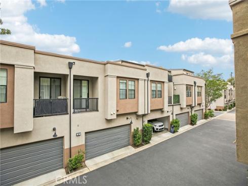 551 W Maple Avenue, Orange, CA