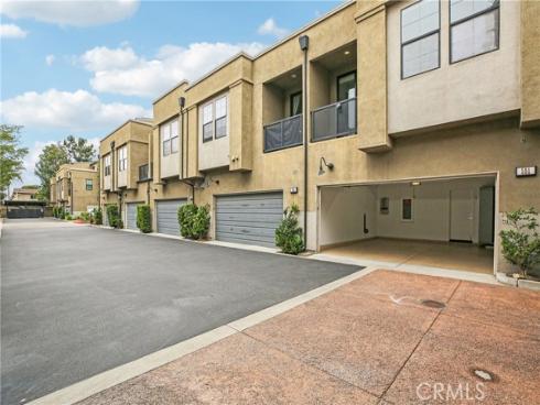 551 W Maple Avenue, Orange, CA