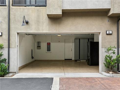 551 W Maple Avenue, Orange, CA