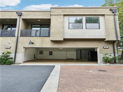 551 W Maple Avenue, Orange, CA