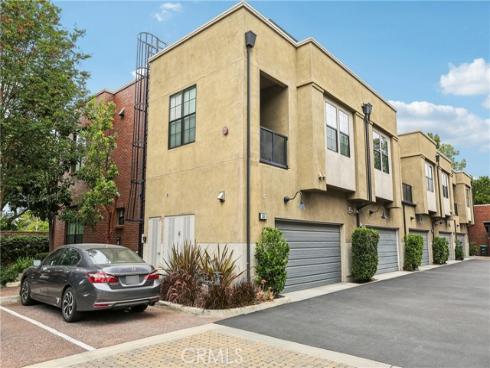 551 W Maple Avenue, Orange, CA