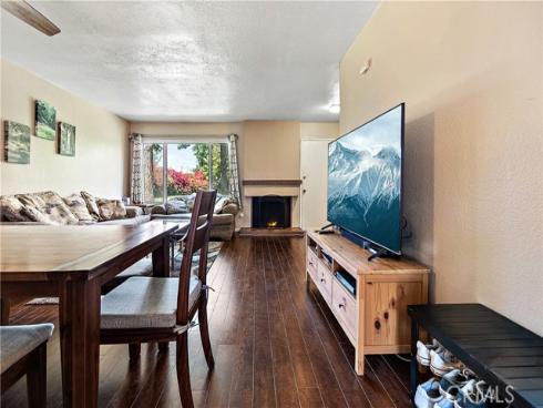 101 W Riverdale 23 Avenue, Orange, CA