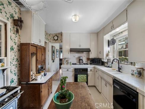 132 N Jewell Place, Orange, CA