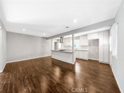 425 E Wilson Avenue, Orange, CA