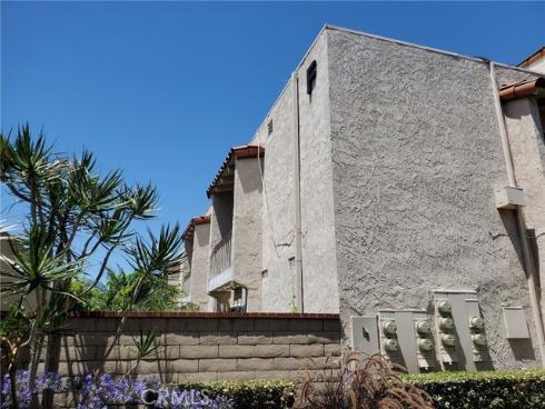 700 W La Veta  F2  Avenue, Orange, CA