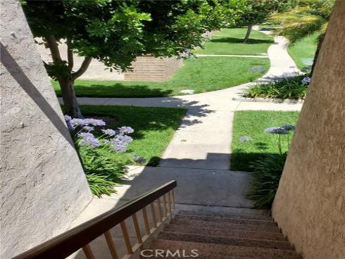 700 W La Veta  F2  Avenue, Orange, CA