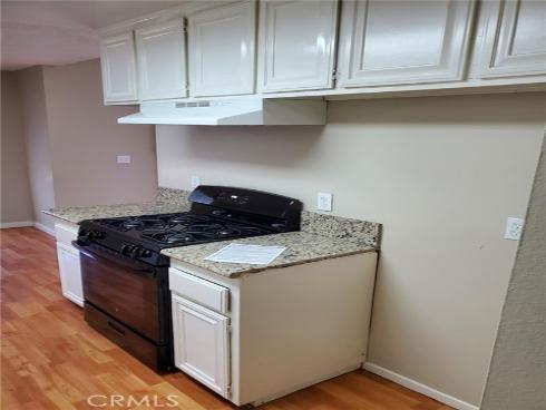 700 W La Veta  F2  Avenue, Orange, CA