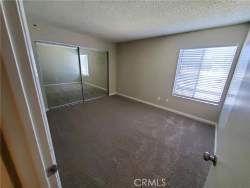 700 W La Veta  F2  Avenue, Orange, CA