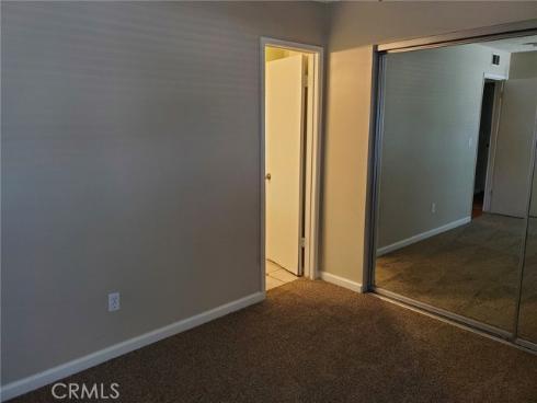 700 W La Veta  F2  Avenue, Orange, CA