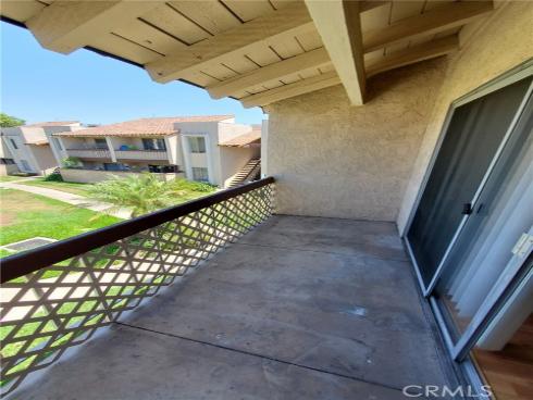 700 W La Veta  F2  Avenue, Orange, CA