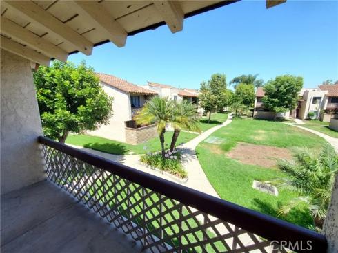 700 W La Veta  F2  Avenue, Orange, CA