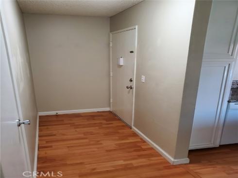 700 W La Veta  F2  Avenue, Orange, CA