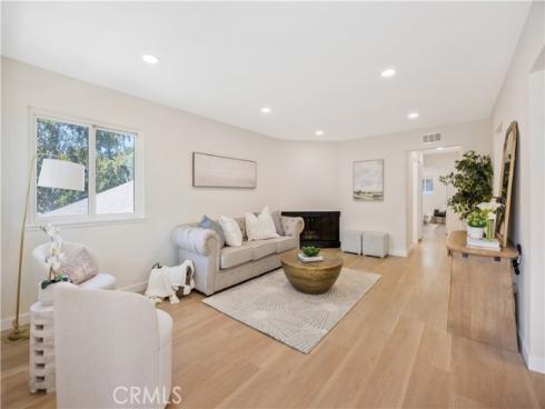 336 E. Briardale Avenue 3