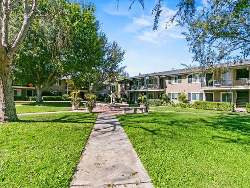 660 S Glassell 80 Street, Orange, CA