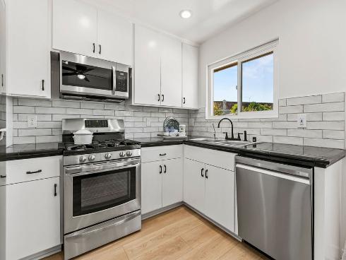 660 S Glassell 80 Street, Orange, CA