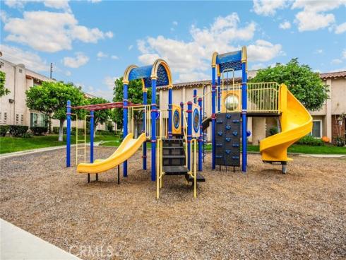 700 W La Veta  I-8 , Orange, CA