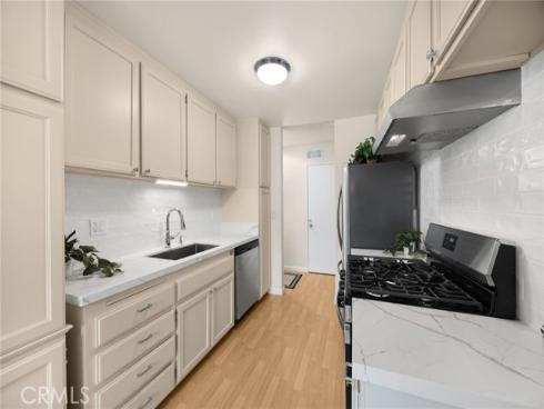 700 W La Veta  I-8 , Orange, CA