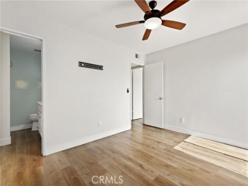 700 W La Veta  T4  Avenue, Orange, CA