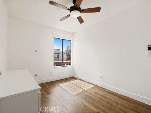 700 W La Veta  T4  Avenue, Orange, CA