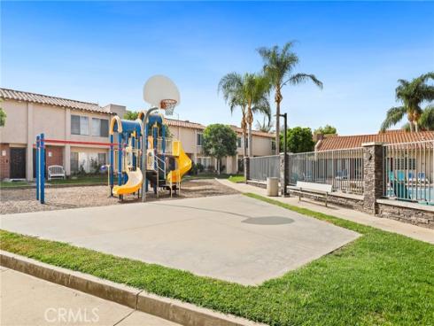 700 W La Veta  T4  Avenue, Orange, CA