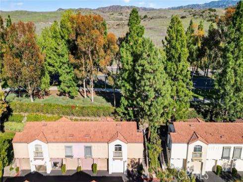 103 S Cross Creek  B  Road, Orange, CA