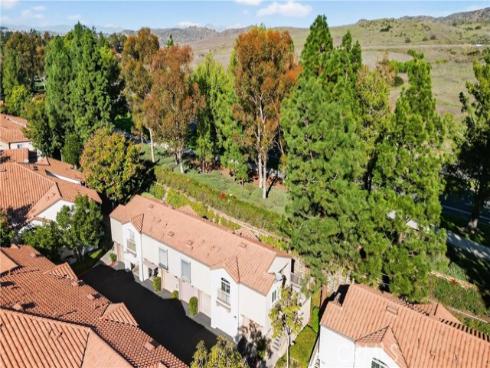 103 S Cross Creek  B  Road, Orange, CA