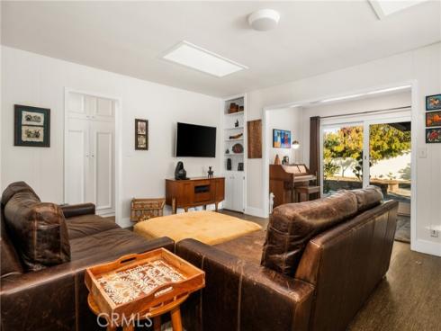 943 E Everett Place , Orange, CA