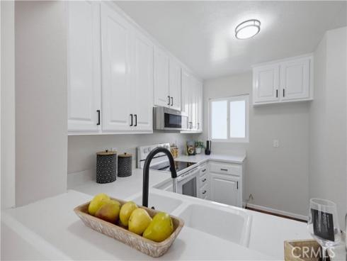 5825 E Creekside 6 Avenue, Orange, CA