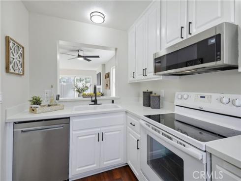 5825 E Creekside 6 Avenue, Orange, CA