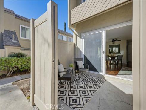 5825 E Creekside 6 Avenue, Orange, CA