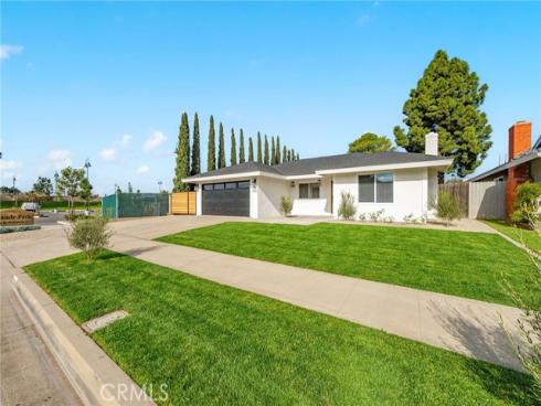 2201 E Oakmont  , Orange, CA