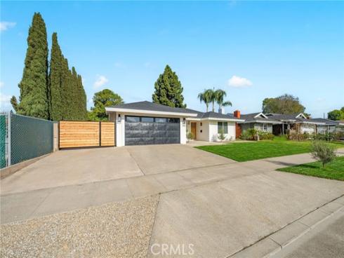 2201 E Oakmont  , Orange, CA