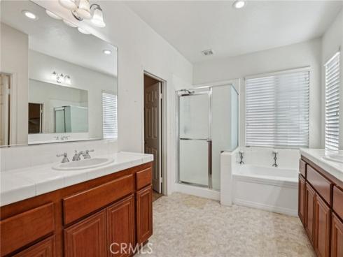 246 W Pebble Creek Ln , Orange, CA