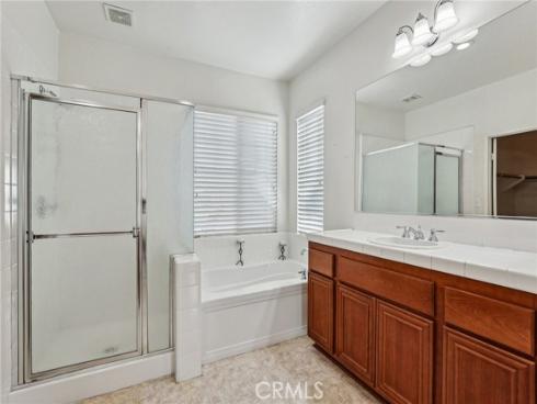 246 W Pebble Creek Ln , Orange, CA