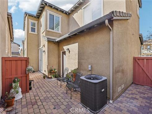 246 W Pebble Creek Ln , Orange, CA