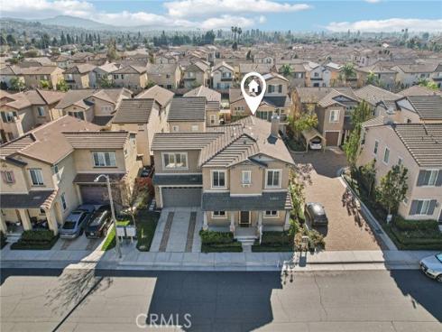 246 W Pebble Creek Ln , Orange, CA