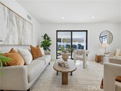 410 W Crystal View , Orange, CA