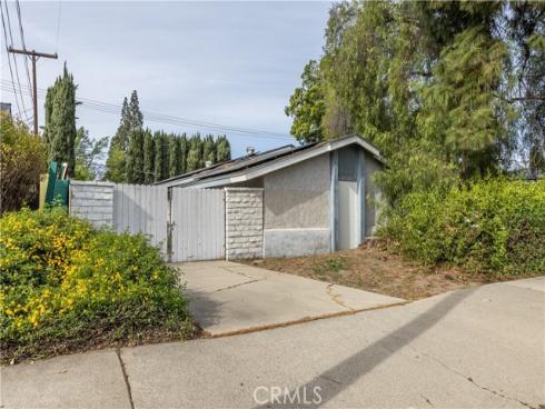 910 E Glendale , Orange, CA