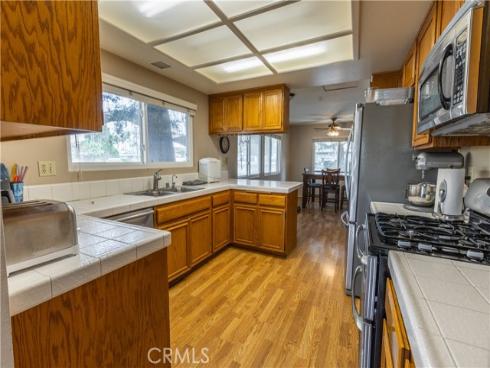 910 E Glendale , Orange, CA