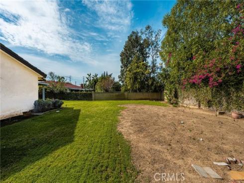 1011 E Chestnut , Orange, CA