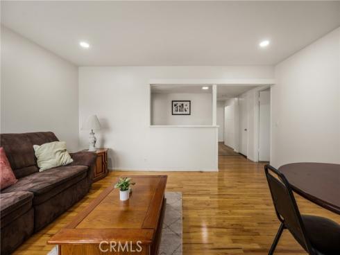 1011 E Chestnut , Orange, CA