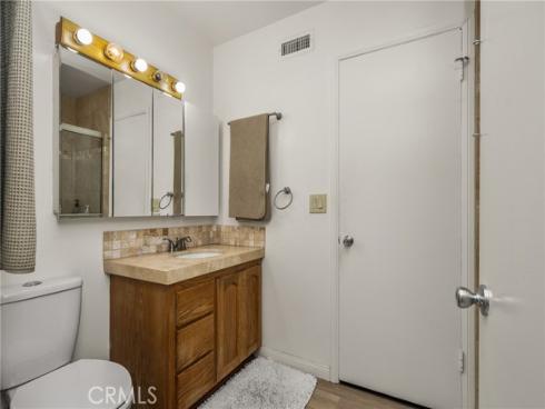 1011 E Chestnut , Orange, CA